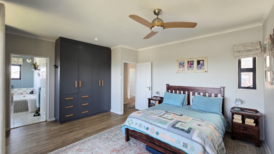 4 Bedroom Property for Sale in Glen Navar Eastern Cape